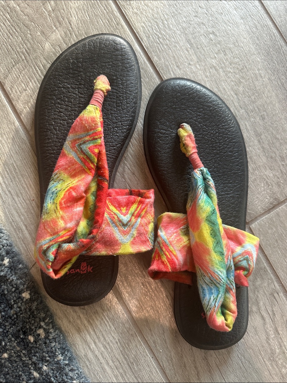 NEVER WORN! NEW WITHOUT TAGS! Sanuk Women's Yoga Sling 2 Tie Dye sandals Size 9